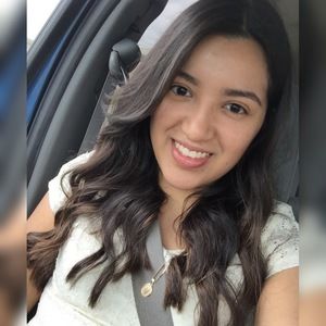 Meet your Posher, Valeria